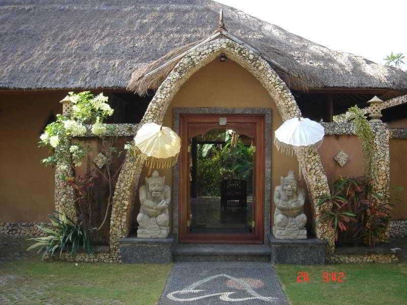 Hotel Puri Madawi Seminyak Exterior foto